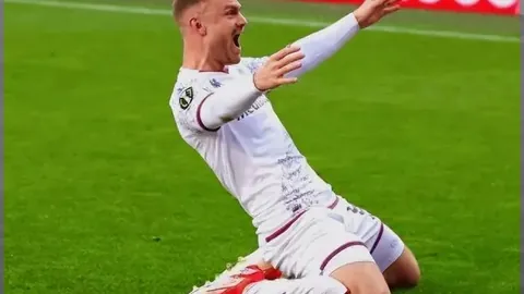 揭秘战前策略！武里南联教练团深度剖析海港战术，备战对决信心满满