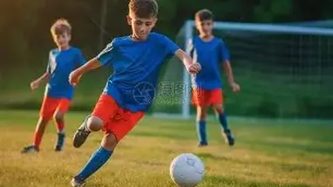 欧预赛2025首轮战捷克击败波兰3-1，开赛仅三分钟即进两球，捷克服势告捷！