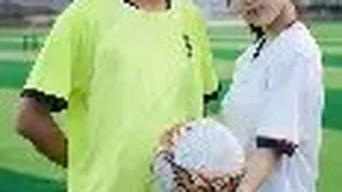 “B费闪耀曼联，英超双响力破纪录，队史射手榜仅次于吉格斯和鲁尼！”